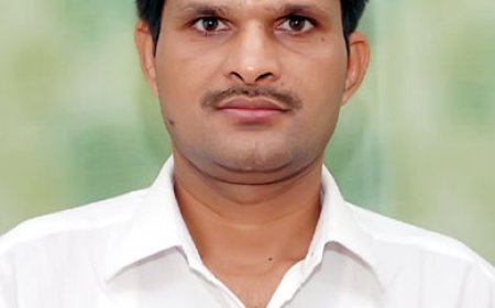 महात्मा बुद्ध मूल रूप से सनातन धर्म के अनुयायी रहे हैं ।