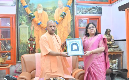 कुलपति ने किया मुख्य मंत्री योगी आदित्यनाथ से शिष्टाचार भेंट