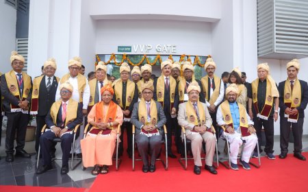 भारत के मुख्य न्यायाधीश तथा उ०प्र०के मुख्य मंत्री ने विश्वविद्यालय के मेधावियों को प्रदान किया मेडल तथा प्रशस्ति पत्र