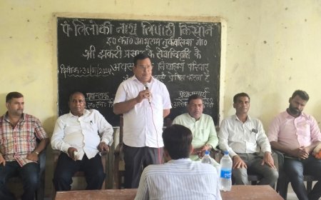 सेवानिवृत्ति पर भावुक हुआ विद्यालय परिवार