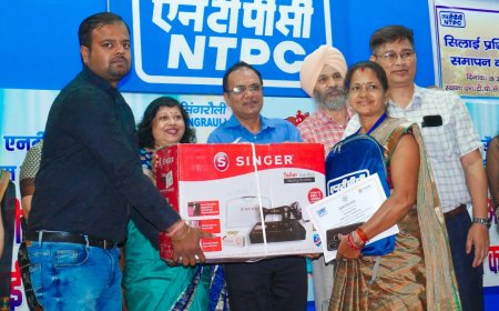 Sonbhadra news: एनटीपीसी सिंगरौली द्वारा  सिलाई प्रशिक्षण एवं सिलाई मशीन का वितरण