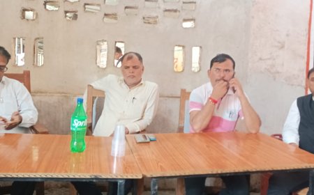 उच्च न्यायालय के अधिवक्ता विरोधी निर्णय के विरुद्ध अधिवक्ताओं की कलम बंद हड़ताल