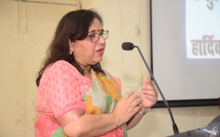 शिक्षक गण शैक्षिक रूप से समृद्ध तथा विश्वविद्यालय के प्रति कर्तव्यनिष्ठ और प्रतिबद्ध - कुलपति