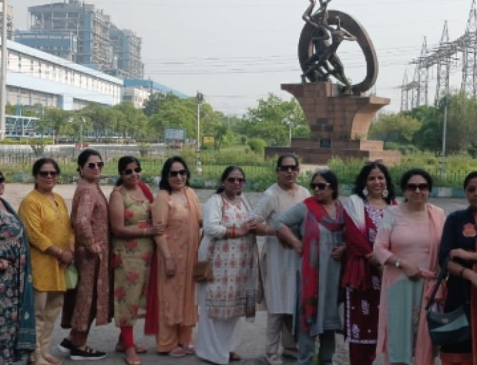 सेवानिवृत्त एनटीपिसियंस फेमिली ने एनटीपीसी दादरी का किया विजिट