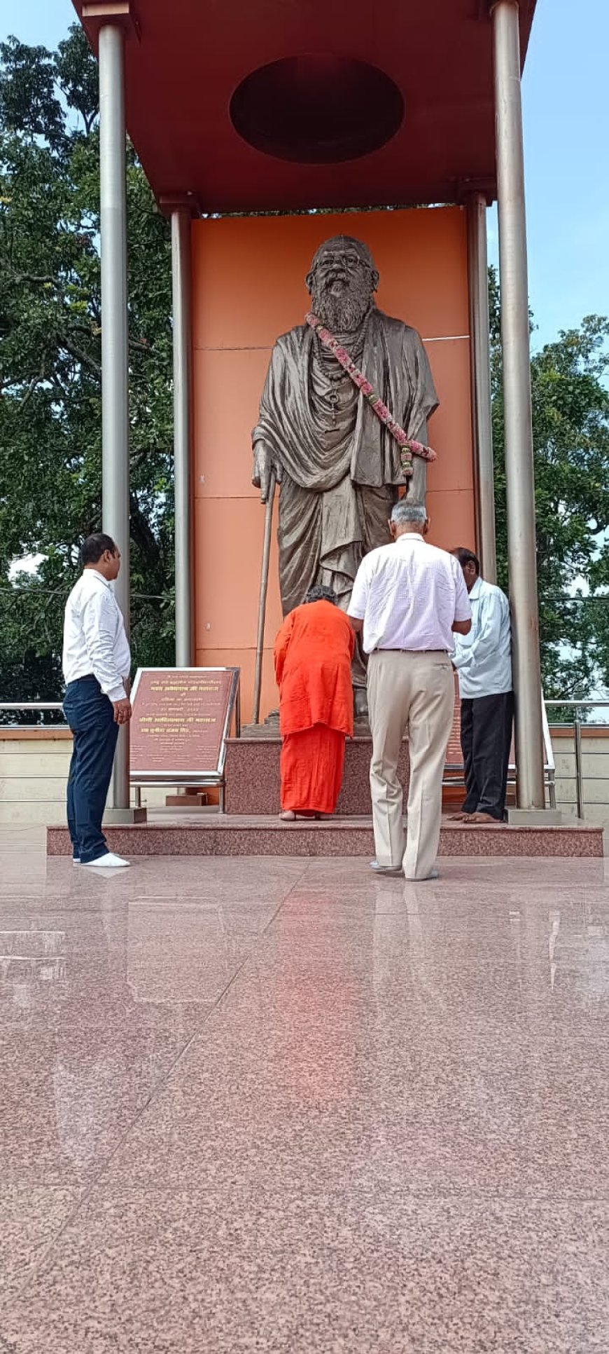 ब्रह्मलीन   महन्त दिग्विजय नाथ एवं ब्रह्मलीन महन्त अवैद्यनाथ की पुण्यतिथि पर आयोजित हुई श्रद्धांजलि सभा