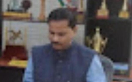 'हायर एजुकेशन लीडर आफ द ईयर' अवार्ड से सम्मानित किए गए प्रोफेसर विश्वनाथ