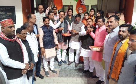 महाराष्ट्र विस और यूपी उप चुनाव में बीजेपी की बंपर जीत पर भाजपाई बम बम