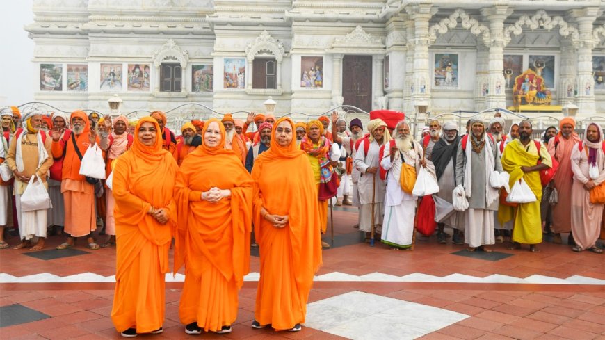 प्रेम मंदिर और कीर्ति मंदिर में 14,000 महात्माओं और निराश्रित विधवा माताओं को दी गयी सहायता सामग्री