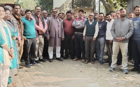 नलकूप चालकों ने बैठक कर समस्याओं को लेकर बनाई रणनीति