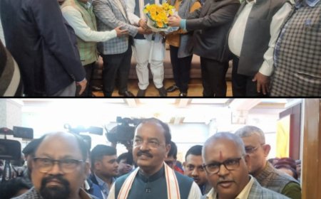 डिप्टी सीएम केशव प्रसाद मौर्या पहुंचे नव सुसज्जित मीडिया कक्ष और पत्रकारों से की मुलाक़ात