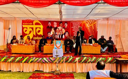 स्वर आराधन राष्ट्रीय कवि सम्मेलन की खजनी में रही धूम