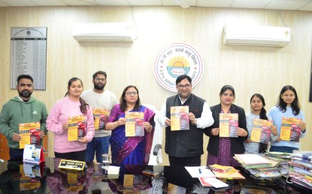 साहित्य विमर्श के 15वें संस्करण का कुलपति ने किया विमोचन