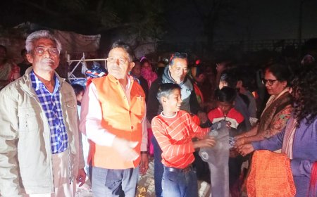 गोमती नगर जन कल्याण महा समिति द्वारा कंबल एवं कपड़ा वितरण