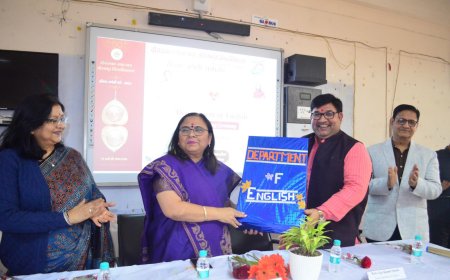 'शब्द और स्टैंज़ा' कविता संग्रह का कुलपति ने किया विमोचन