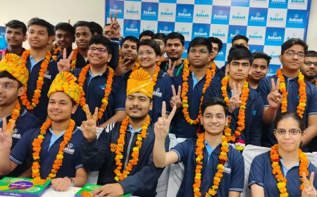 लखनऊ के आकाश एजुकेशनल सर्विसेज लिमिटेड के श्रेयस लोहिया बने यूपी स्टेट टॉपर