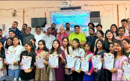 भोजपुरी लोकगीत सामाजिक चेतना के प्रतीक हैं: प्रो० अजय शुक्ल