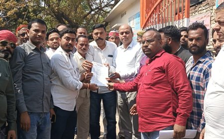 सीतापुर में पत्रकार की हत्या के विरोध में नाराज पत्रकारों ने एसडीएम को सौपा 5 सूत्रीय ज्ञापन