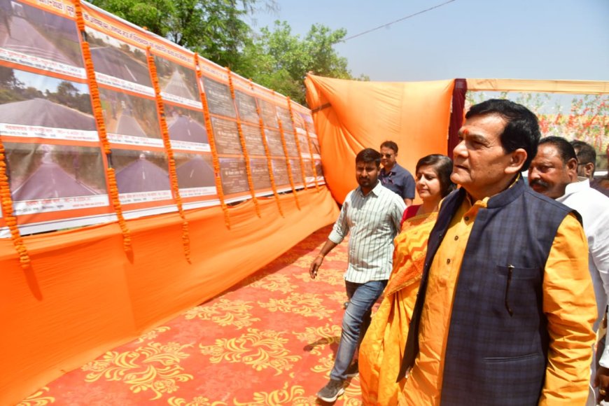 नगर विकास एवं ऊर्जा मंत्री उ प्र सरकार के सेवा, सुरक्षा व सुशासन के 8 वर्ष पूरे होने पर मऊ में आयोजित कार्यक्रम में बतौर मुख्य अतिथि शामिल हुए