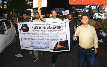 पहलगाम हमले मे मारे गए  भारतीयो की आत्मा के शांति के लिए एकेन्द्रीय विद्यालय गोमती नगर  एलुमनी एसोसिएशन ने निकाला पैदल मार्च