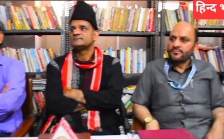 आतंकवाद को हिंदू मुसलमान के सांप्रदायिक चश्मे की बजाय देशद्रोह के रूप में  देखना चाहिए:-दीपक मिश्र