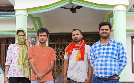 रेलवे में नौकरी दिलाने के नाम पर 50 लाख की ठगी, पीड़ितों ने आरोपी के घर धरना पर बैठे