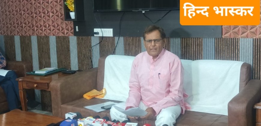 जब आंबेडकर को आजम खां ने भू-माफिया कहा तो अखिलेश यादव ने क्यों बजाई ताली:- डॉ0 निर्मल