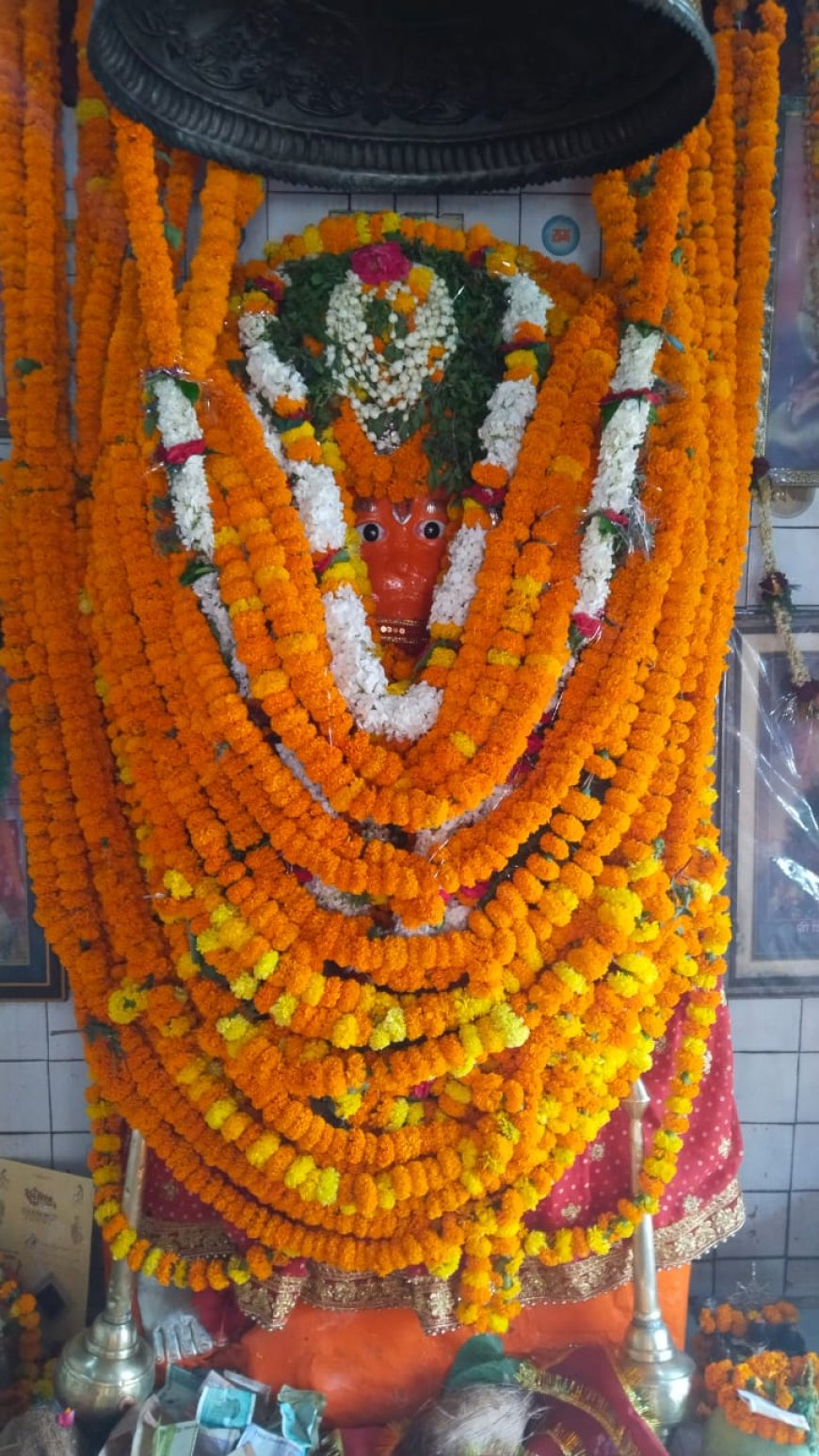 बड़े मंगलवार को हनुमान जी का सजा दिव्य दरबार