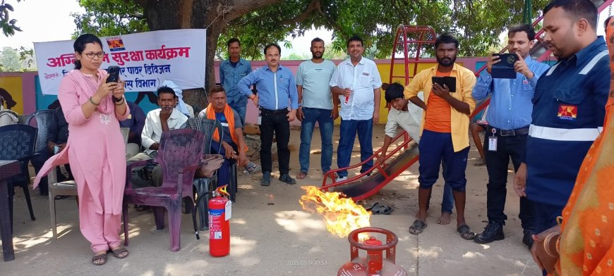 हिंडालको रेनुसागर के ग्रामीण विकास विभाग द्वारा फायर सेफ्टी जागरूकता कार्यक्रम का आयोजन