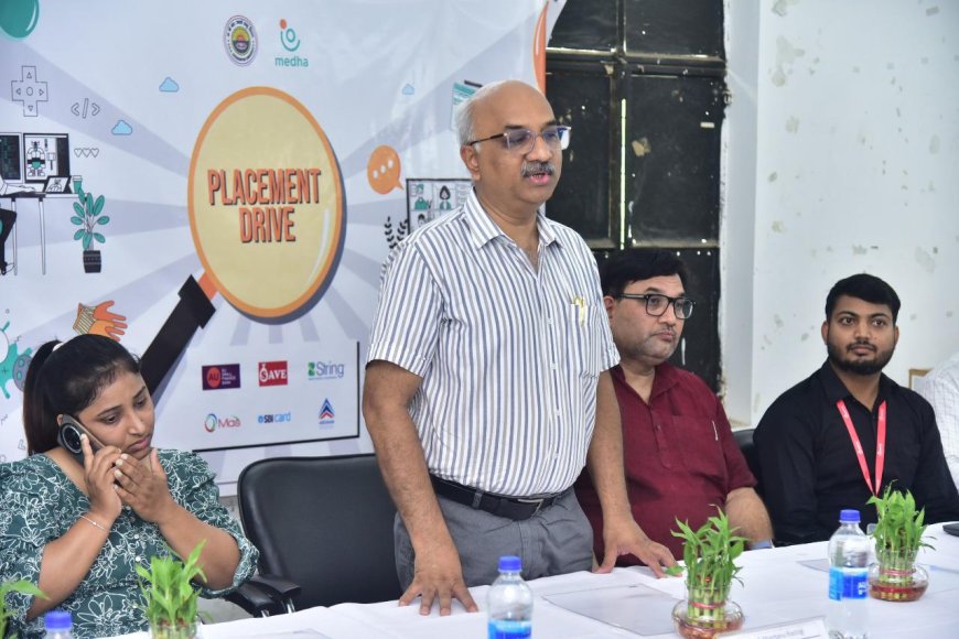 डीडीयू में प्लेसमेंट ड्राइव का हुआ आयोजन; 41 विद्यार्थी हुए शार्टलिस्ट