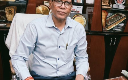 डॉ0 वी.के. पांडेय ने एमएलएन मेडिकल कॉलेज के प्राचार्य का कार्यभार ग्रहण किया