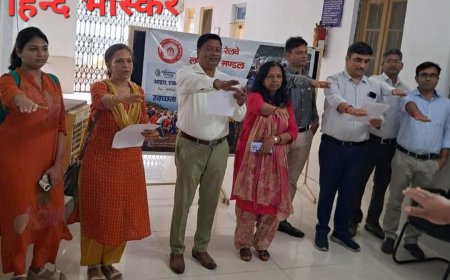 स्वतंत्रता दिवस के अवसर पर भारतीय रेलवे में चलाया जा रहा “स्वच्छता अभियान”