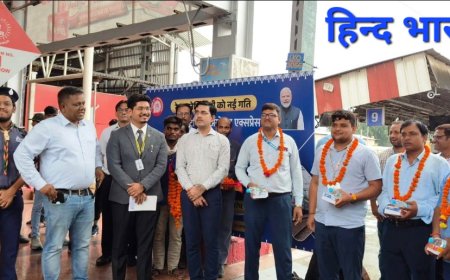 वरिष्ठ मण्डल वाणिज्य प्रबंधक ने लोको पायलट को  माल्यार्पण कर किया सम्मानित