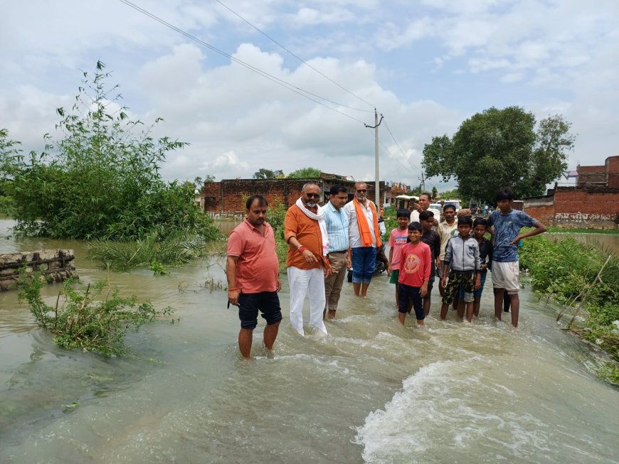 सदर विधायक रात भर घूम कर जल भराव क्षेत्रों का लिए जायजा