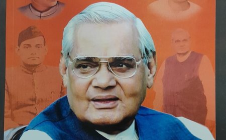 अतुलनीय अटल जी :   स्वयं सेवक कवि  राजनेता के  विराटता  का साक्षात दर्शन
