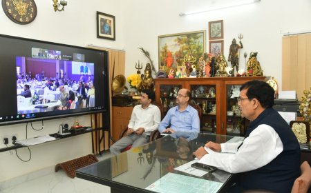 पीएम सूर्य घर मुफ्त बिजली योजना , ग्रीन एनर्जी बढ़ावा देने में उत्तर प्रदेश अव्वल -   ए.के. शर्मा