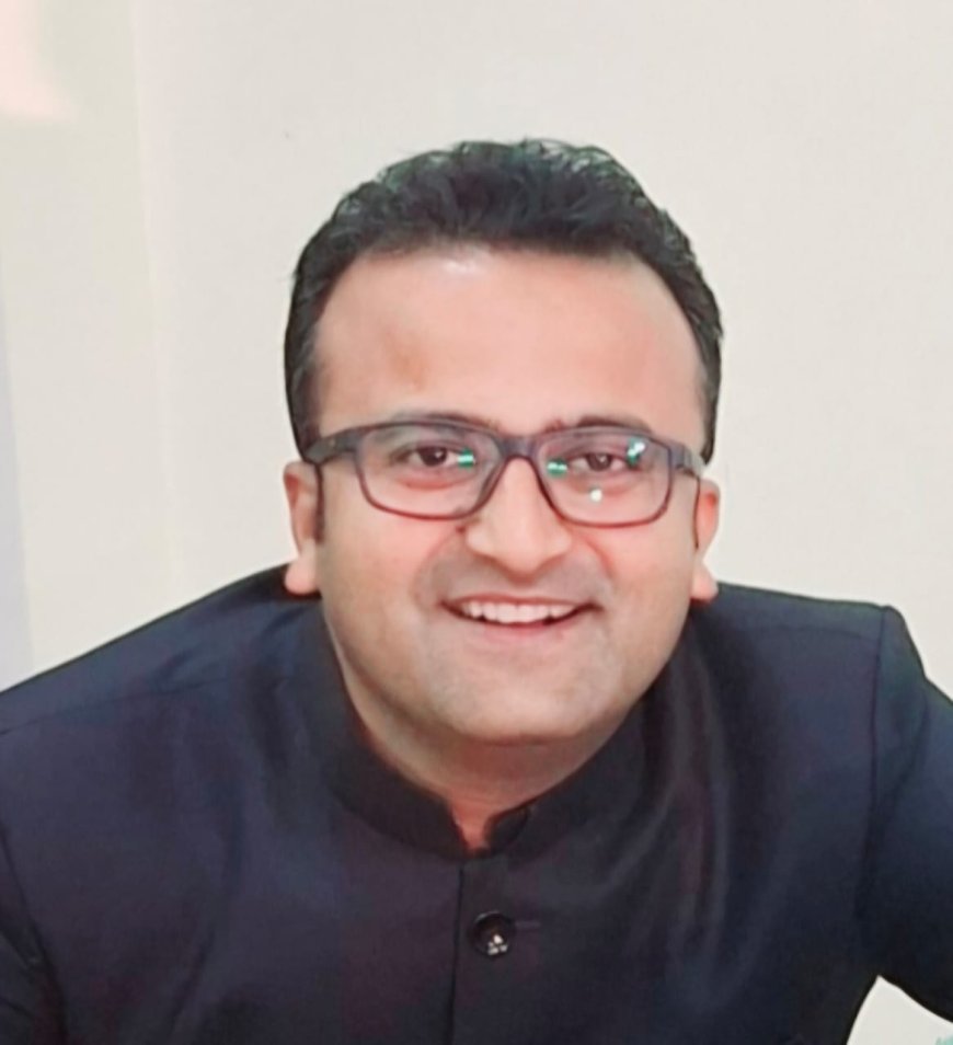 365 दिन अपने बलबूते खड़ी रहती है हिन्दी - डॉ अभिषेक शुक्ल