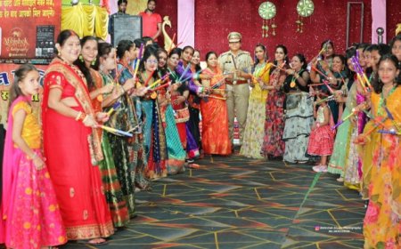 नवरात्रि पर डांडिया व गरबा महोत्सव का हुआ भव्य आयोजन