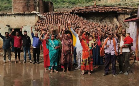 ओबी डंपिंग पहाड़ वॉरफॉल और बारिश के पानी के बीच घिरे गांव वालों का दर्द सुनो सरकार