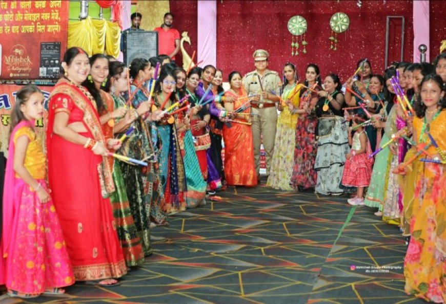 नवरात्रि पर डांडिया व गरबा महोत्सव का हुआ भव्य आयोजन