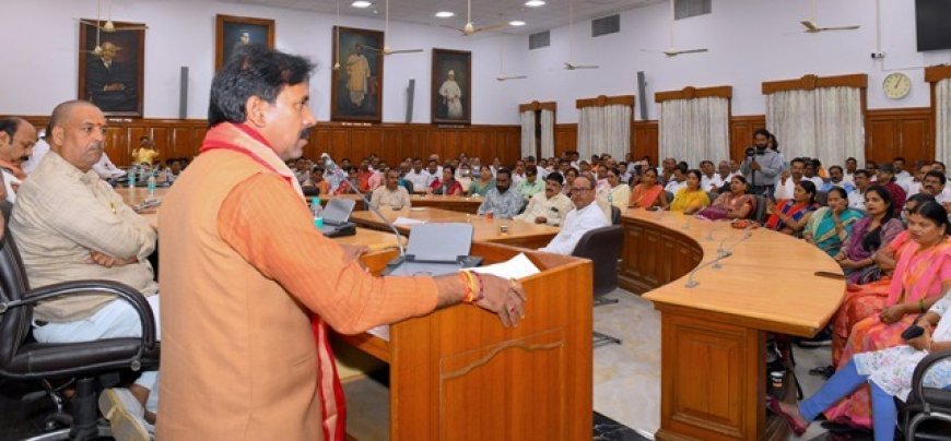 शिक्षामित्रों के भविष्य निर्धारण विषयक कार्यशाला का हुआ आयोजन