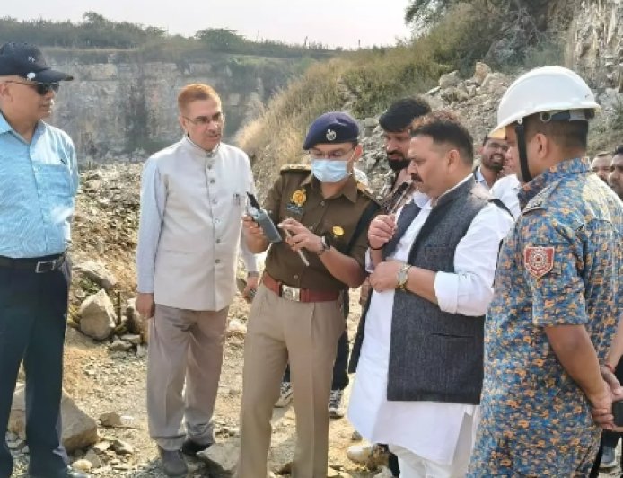 सोनभद्र खदान हादसे में अब तक 7  शव बरामद, कई और लापता