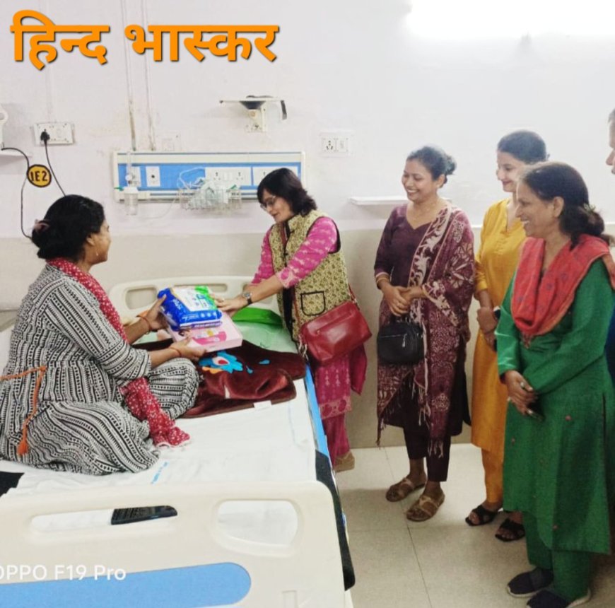 नवजात शिशुओं को रेलवे महिला कल्याण संगठन ने वितरित किया बेबी किट एवं डाइपर