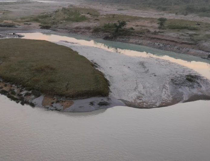 बलिया नाला को एम पी ने बताया प्रदूषित, यूपी की क्लीन चीट   सिंगरौली जिलाधिकारी ने जारी किया कारण बताओ नोटिस