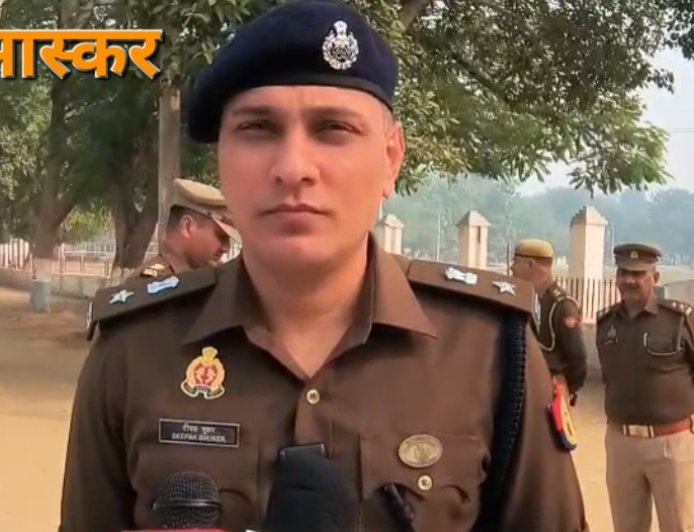 पुलिस अधीक्षक दीपक भूकर के द्वारा डायल 112 की 12 नवीन वाहनों को हरी झण्डी दिखाकर किया गया रवाना