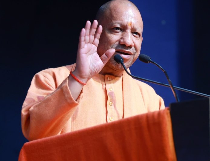 शीतकालीन सत्र में सरकार सभी मुद्दों पर चर्चा के लिए है तैयार,24 दिसंबर तक चलेगा शीतकालीन सत्र:- मुख्यमंत्री योगी