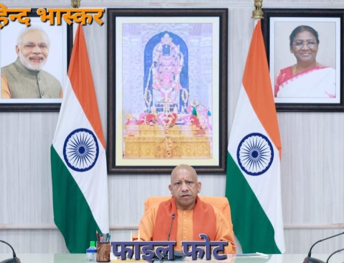 विश्व प्रसिद्ध खिचड़ी मेला और गोरखपुर महोत्सव को लेकर मुख्यमंत्री ने अधिकारियों के साथ समीक्षा बैठक की