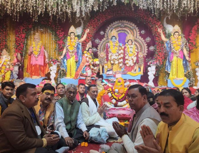 जन्मे है राम रघुरैया, अवधपुर में बाजे बधैया