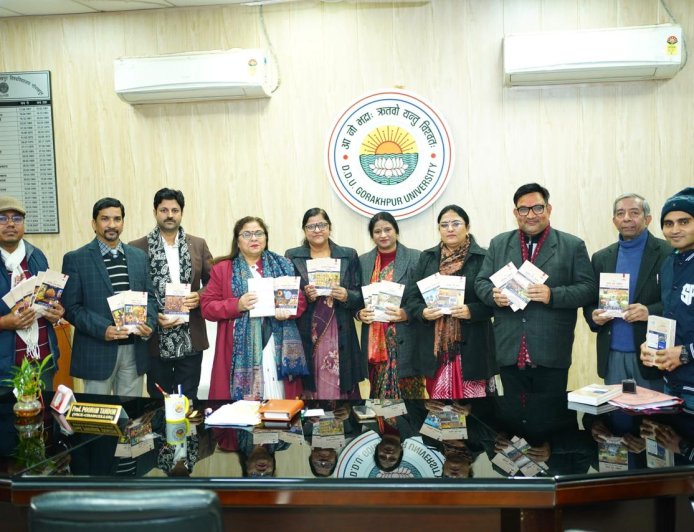 कुलपति प्रो.पूनम टंडन ने 'भारत बौद्धिक्स' पुस्तक शृंखला का किया विमोचन