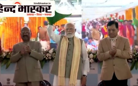 प्रधानमंत्री ने तीन अमृत भारत एक्सप्रेस ट्रेनों को हरी झंडी दिखाकर रवाना किया