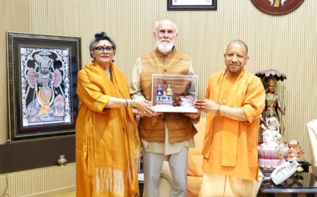 योगी जैसा नेतृत्व मिलना भारत ही नहीं, पूरे विश्व के लिए वरदान है:- डॉ0 डेविड फ्रॉले